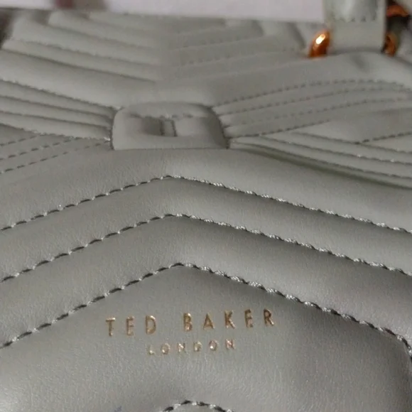 Ted Baker London Dove Grey Quilted Bow Bag 🛍️ NWT - Picture 4 of 11
